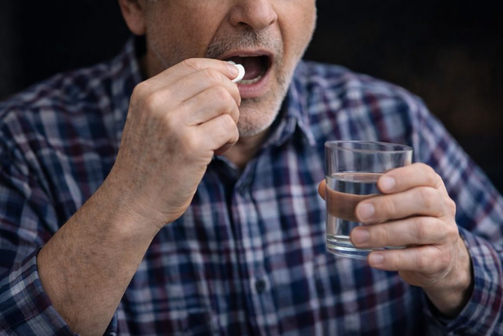 Первая помощь при приступе стенокардии